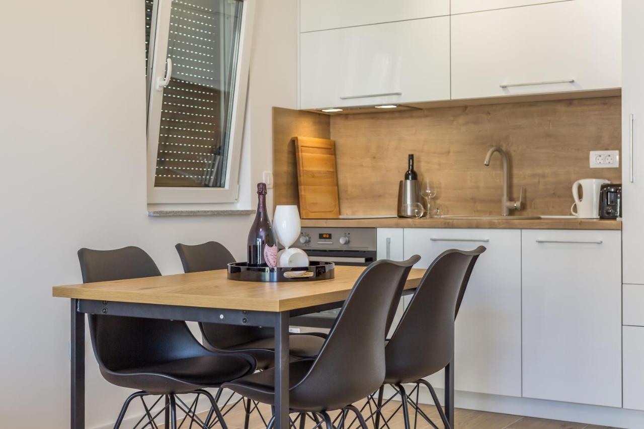 Luxury 2 Bedroom Apartment With Sea View Baška Voda Exterior foto
