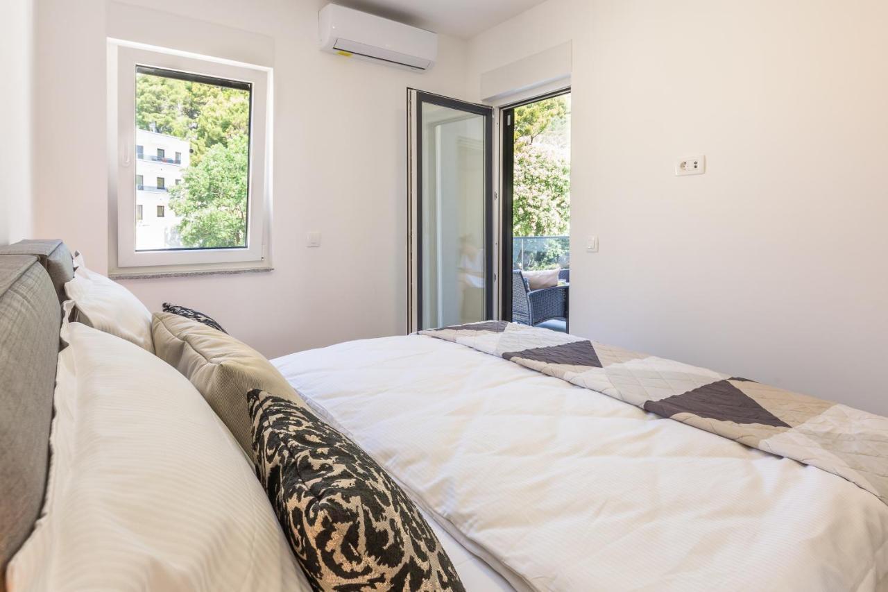 Luxury 2 Bedroom Apartment With Sea View Baška Voda Exterior foto