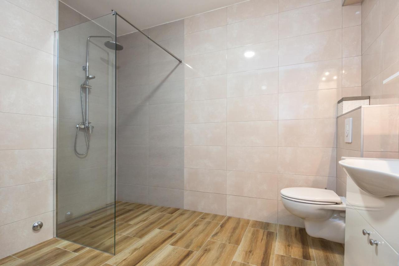 Luxury 2 Bedroom Apartment With Sea View Baška Voda Exterior foto