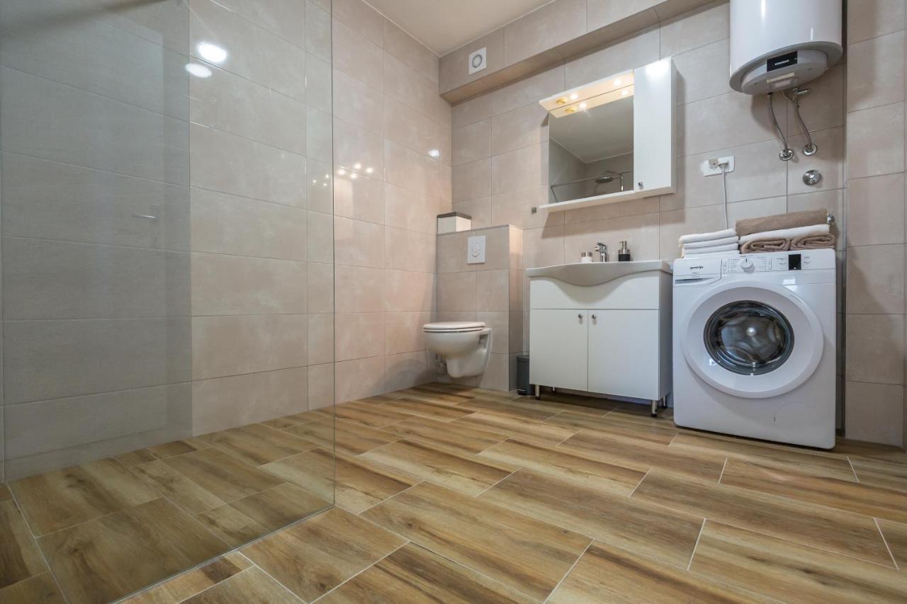 Luxury 2 Bedroom Apartment With Sea View Baška Voda Exterior foto